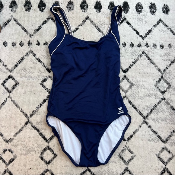 TYR one piece swimming bathing suit 8 - Picture 1 of 4